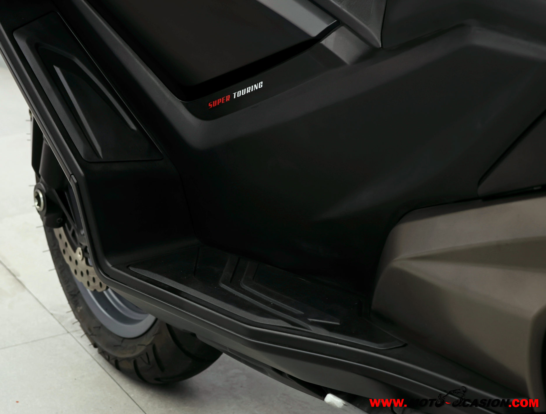 KYMCO AK 550 ¿A2? -GARANTÍA OFICIAL-