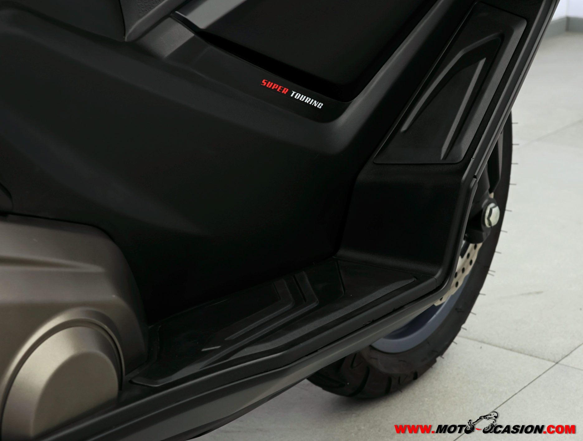 KYMCO AK 550 ¿A2? -GARANTÍA OFICIAL-