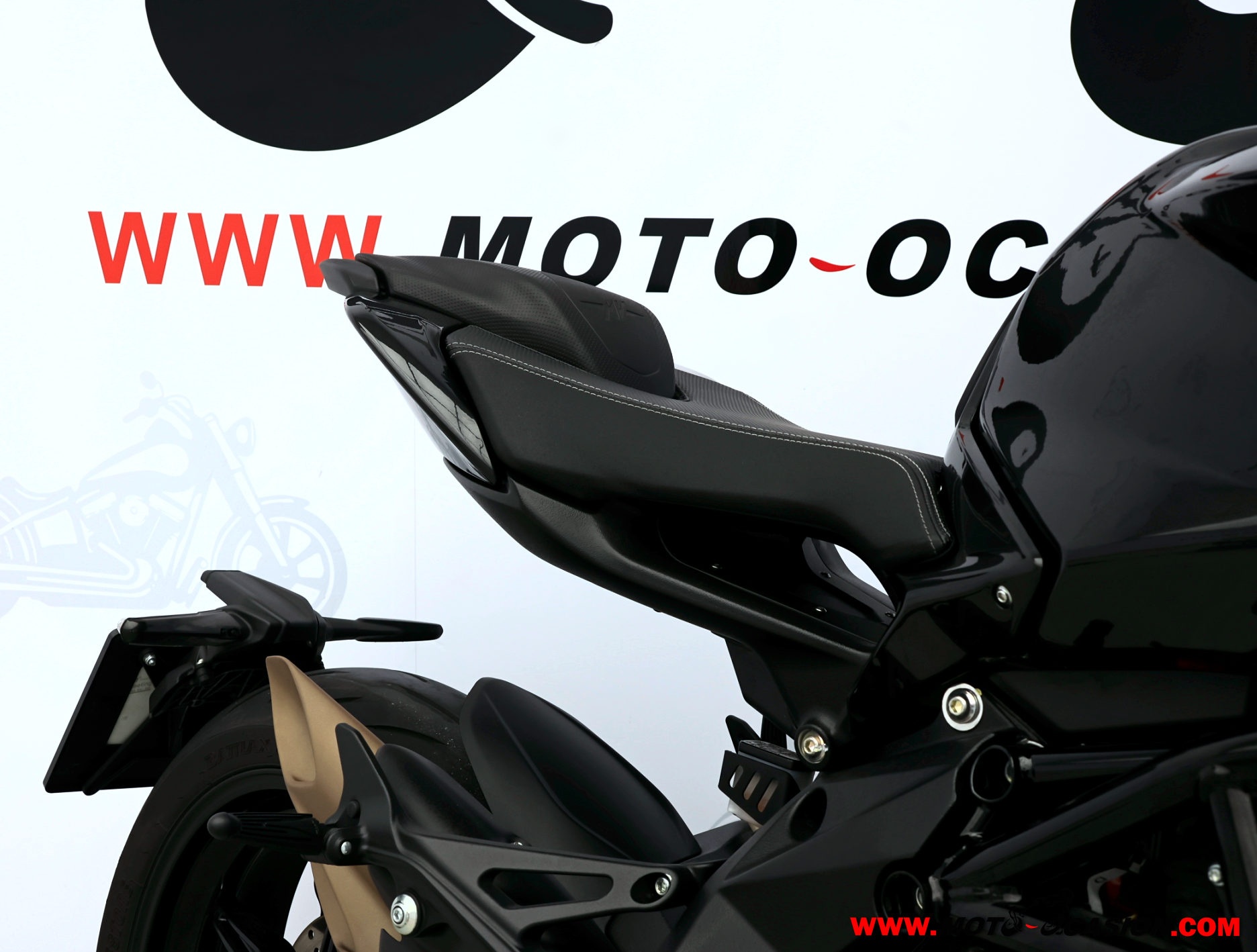 MV AGUSTA BRUTALE 800 R