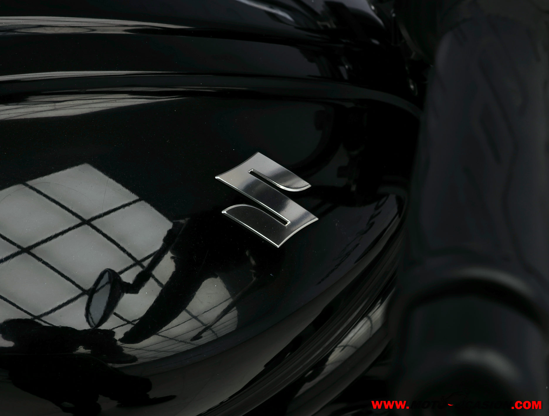 SUZUKI GLADIUS 650 -A2-