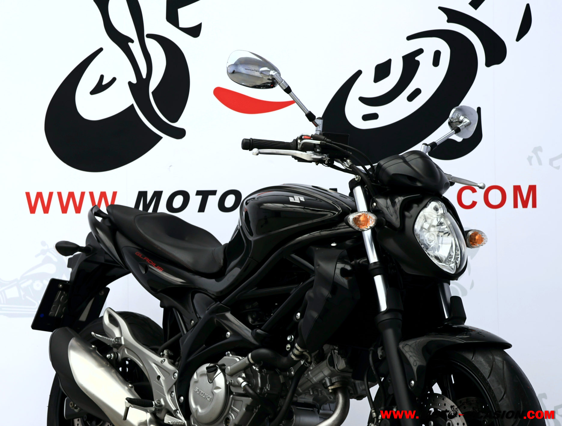 SUZUKI GLADIUS 650 -A2-