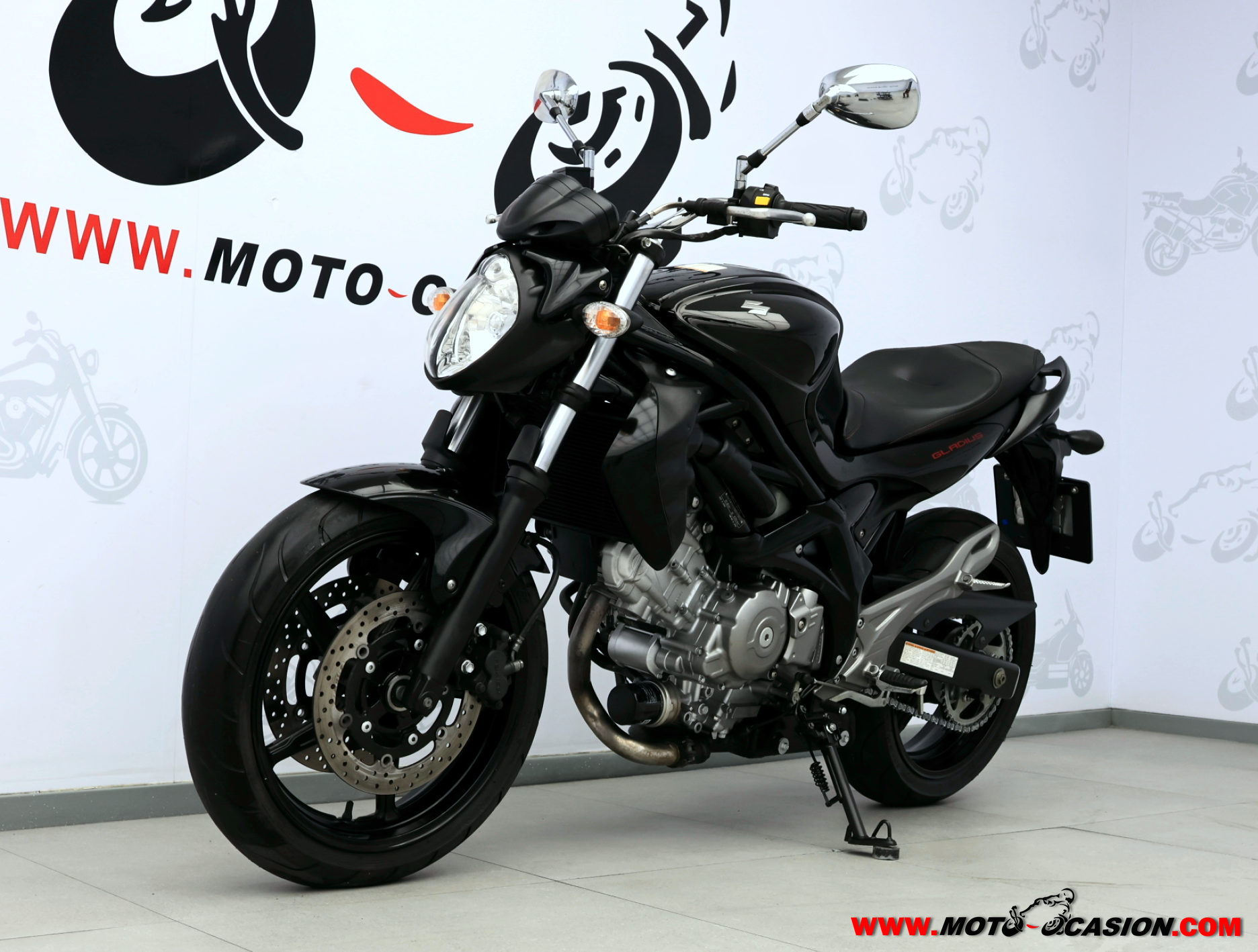 SUZUKI GLADIUS 650 -A2-
