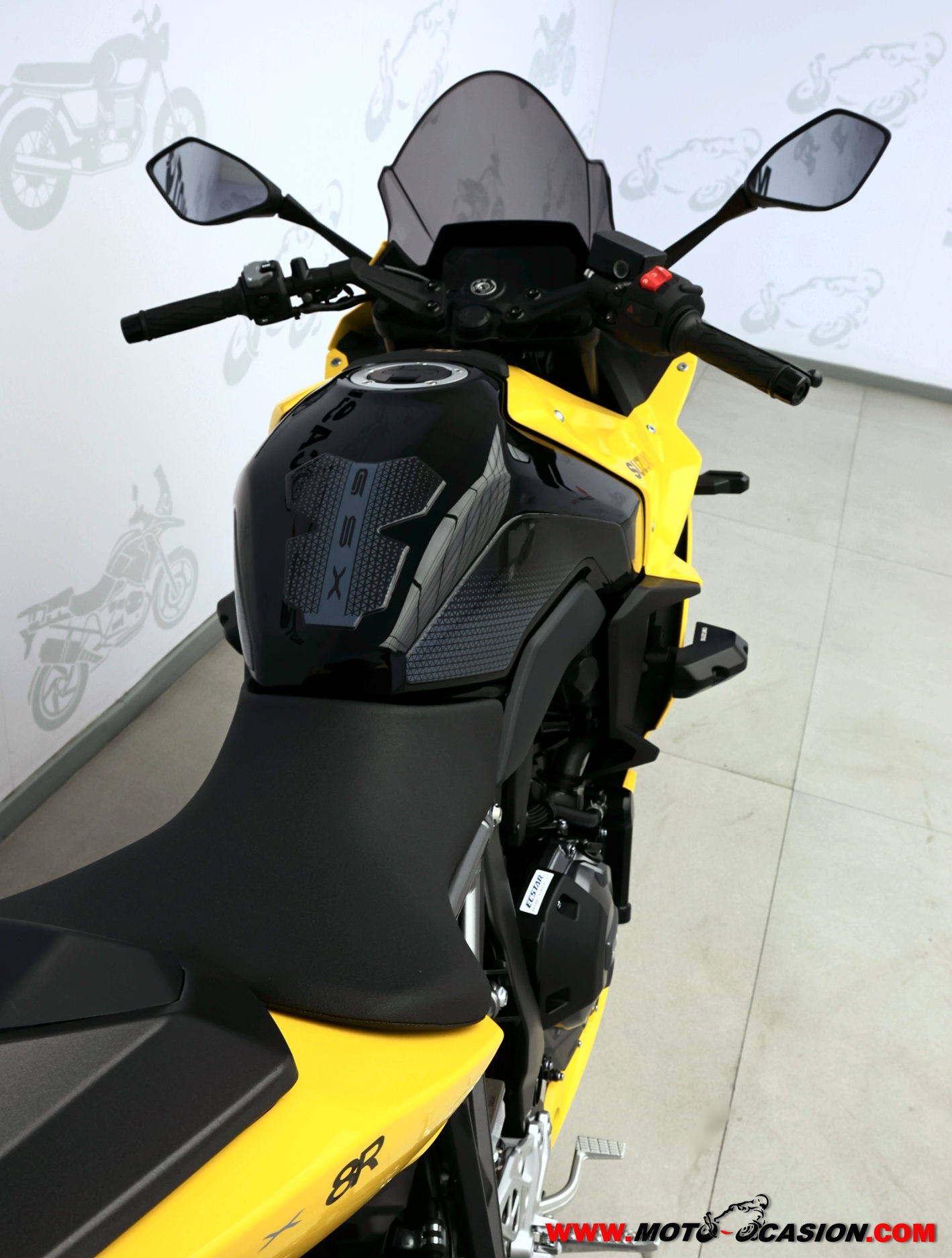 SUZUKI GSX-8 TT -A2- GARANTÍA OFICIAL