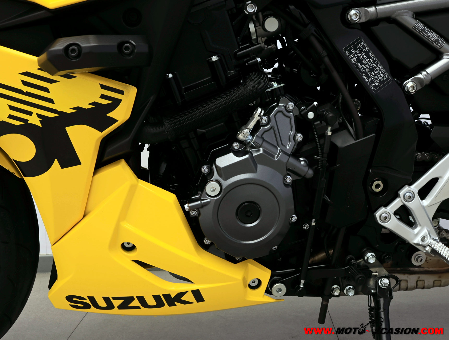 SUZUKI GSX-8 TT -A2- GARANTÍA OFICIAL