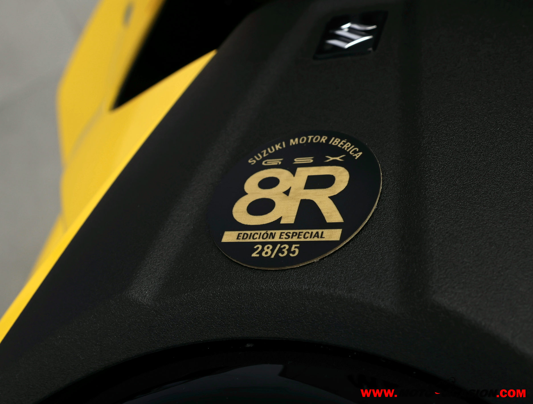 SUZUKI GSX-8 TT -A2- GARANTÍA OFICIAL
