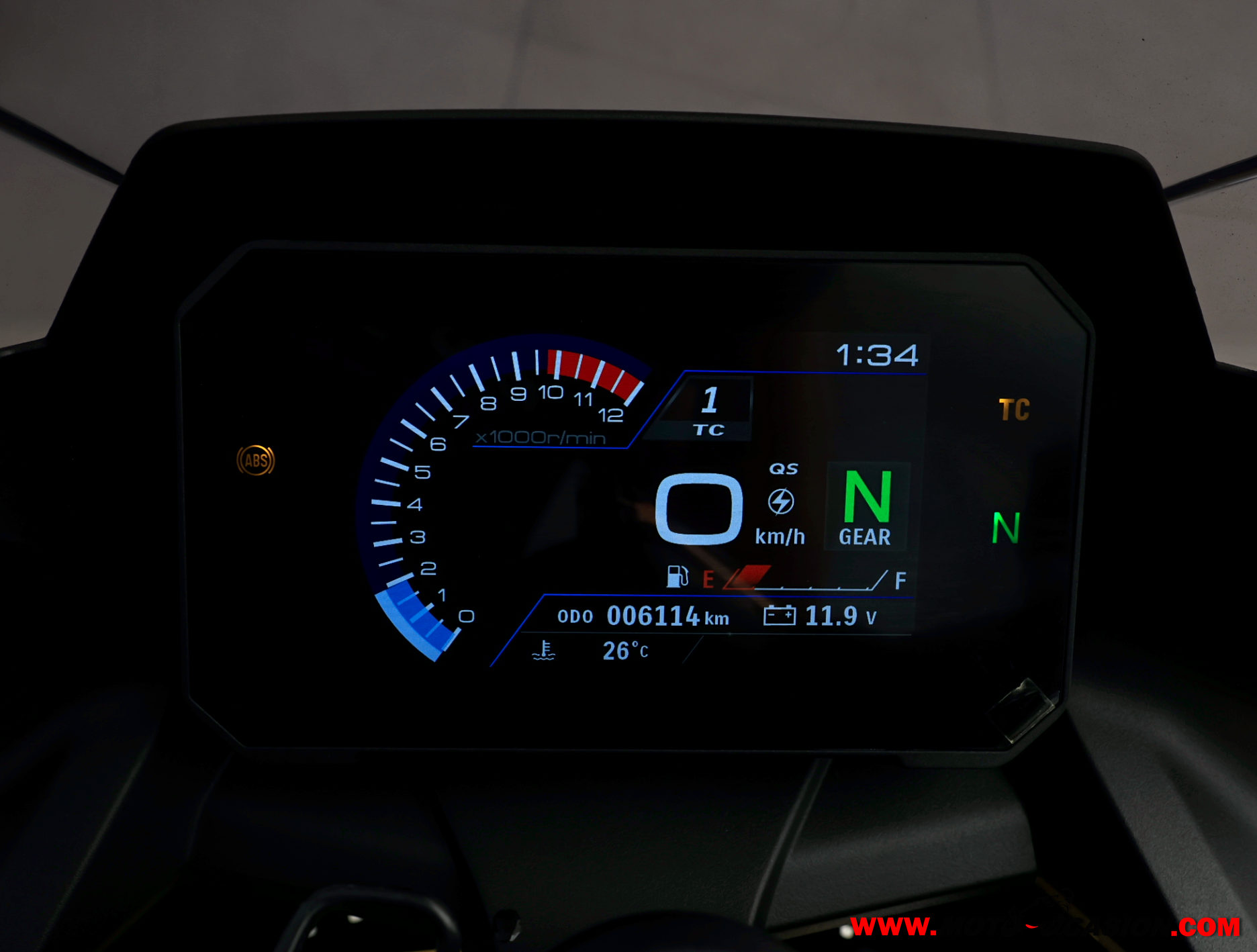 SUZUKI GSX-8 TT -A2- GARANTÍA OFICIAL