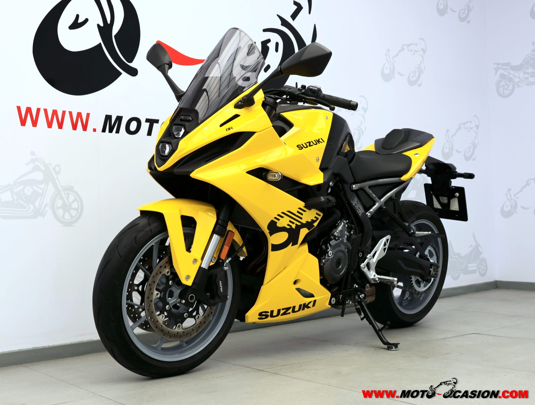 SUZUKI GSX-8 TT -A2- GARANTÍA OFICIAL
