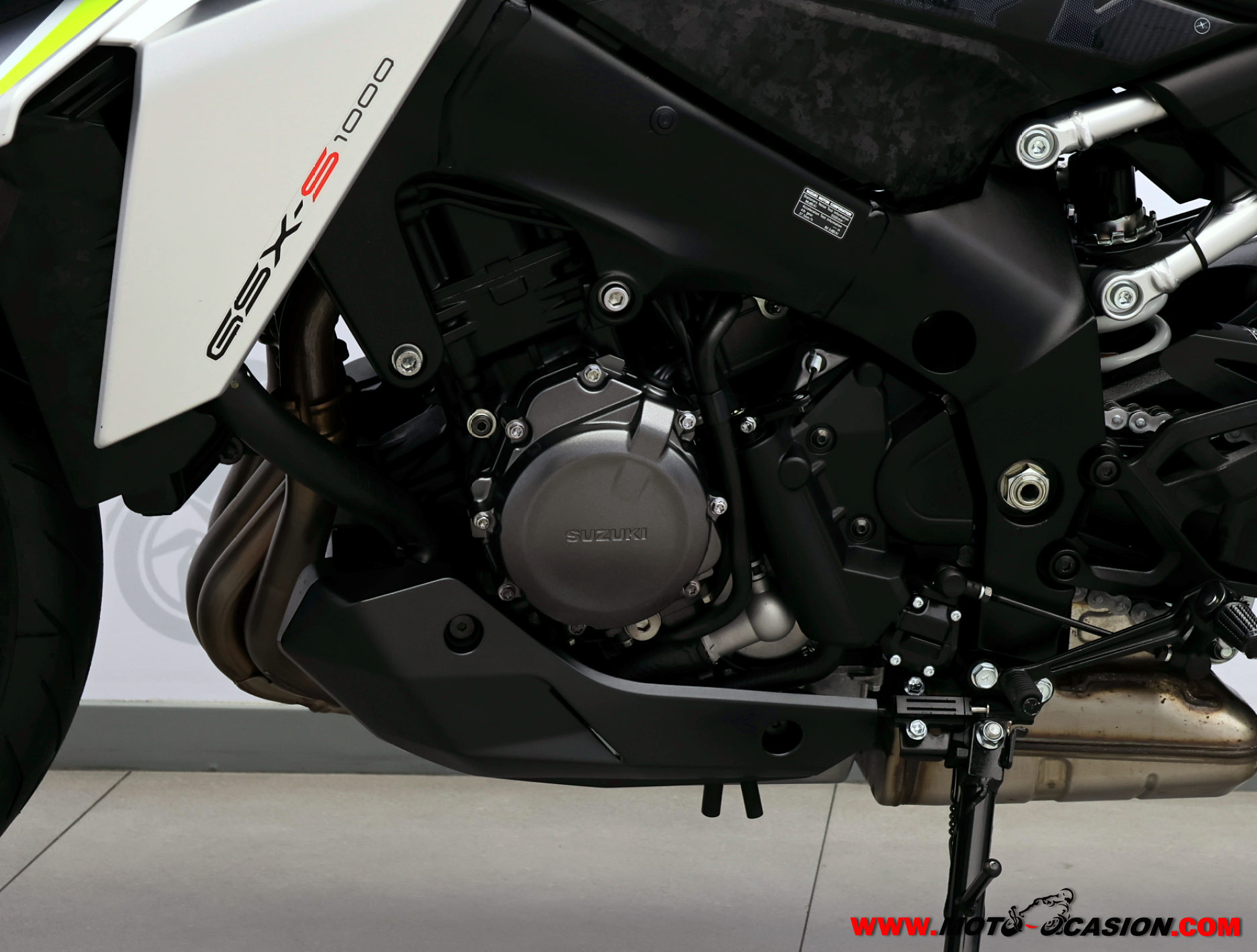 SUZUKI GSX-S 1000