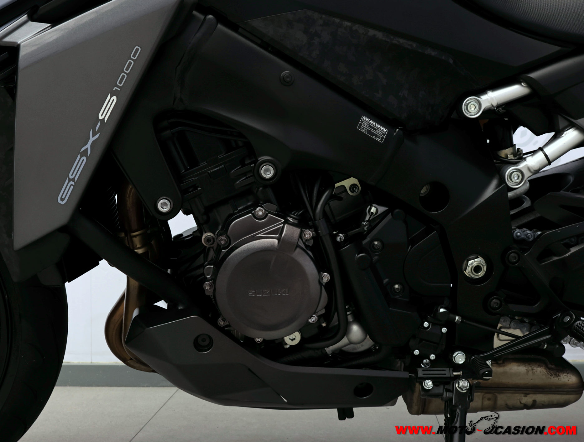 SUZUKI GSX-S 1000