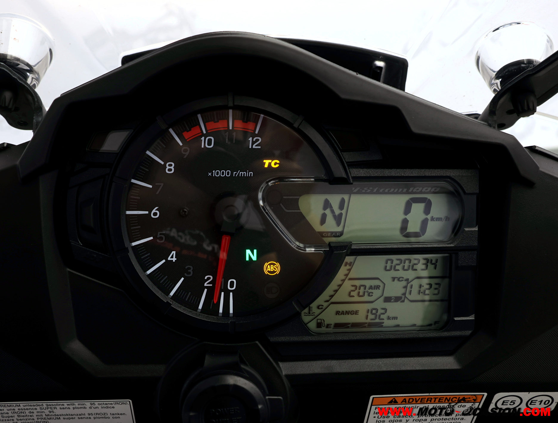 SUZUKI V-STROM 1000 (copia)
