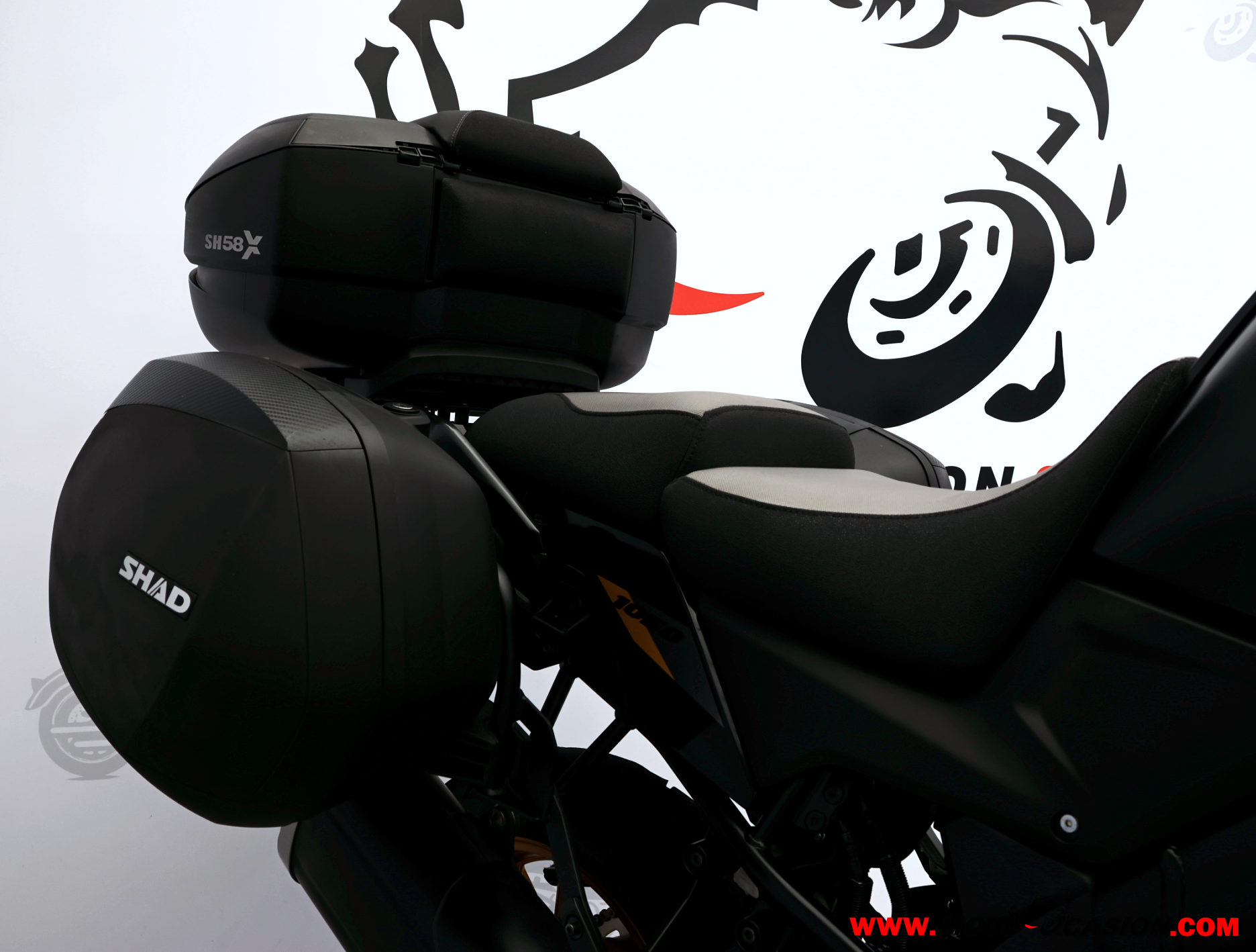 SUZUKI V-STROM 1050