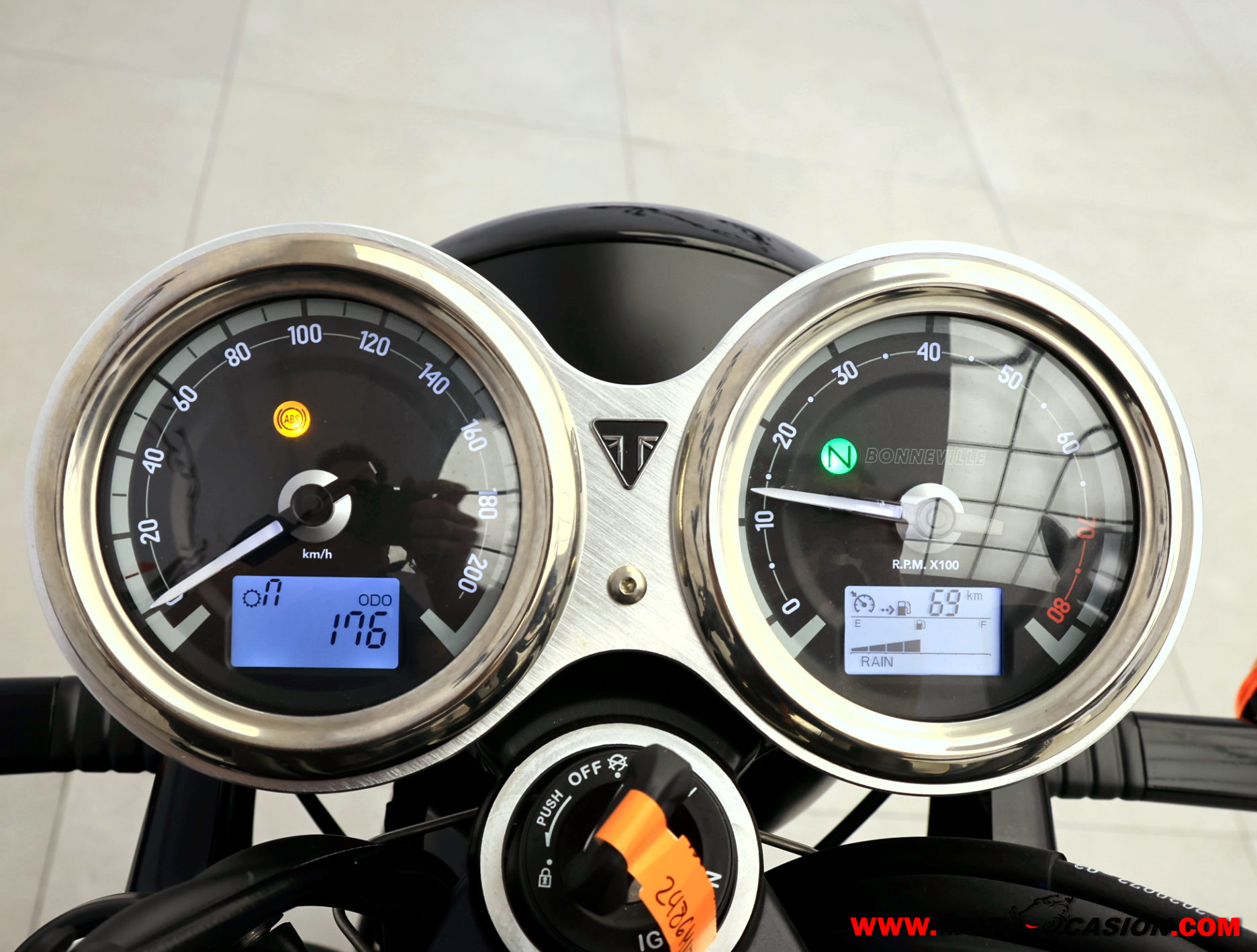 TRIUMPH BONNEVILLE T120 BLACK ¿A2? GARANTÍA OFICIAL
