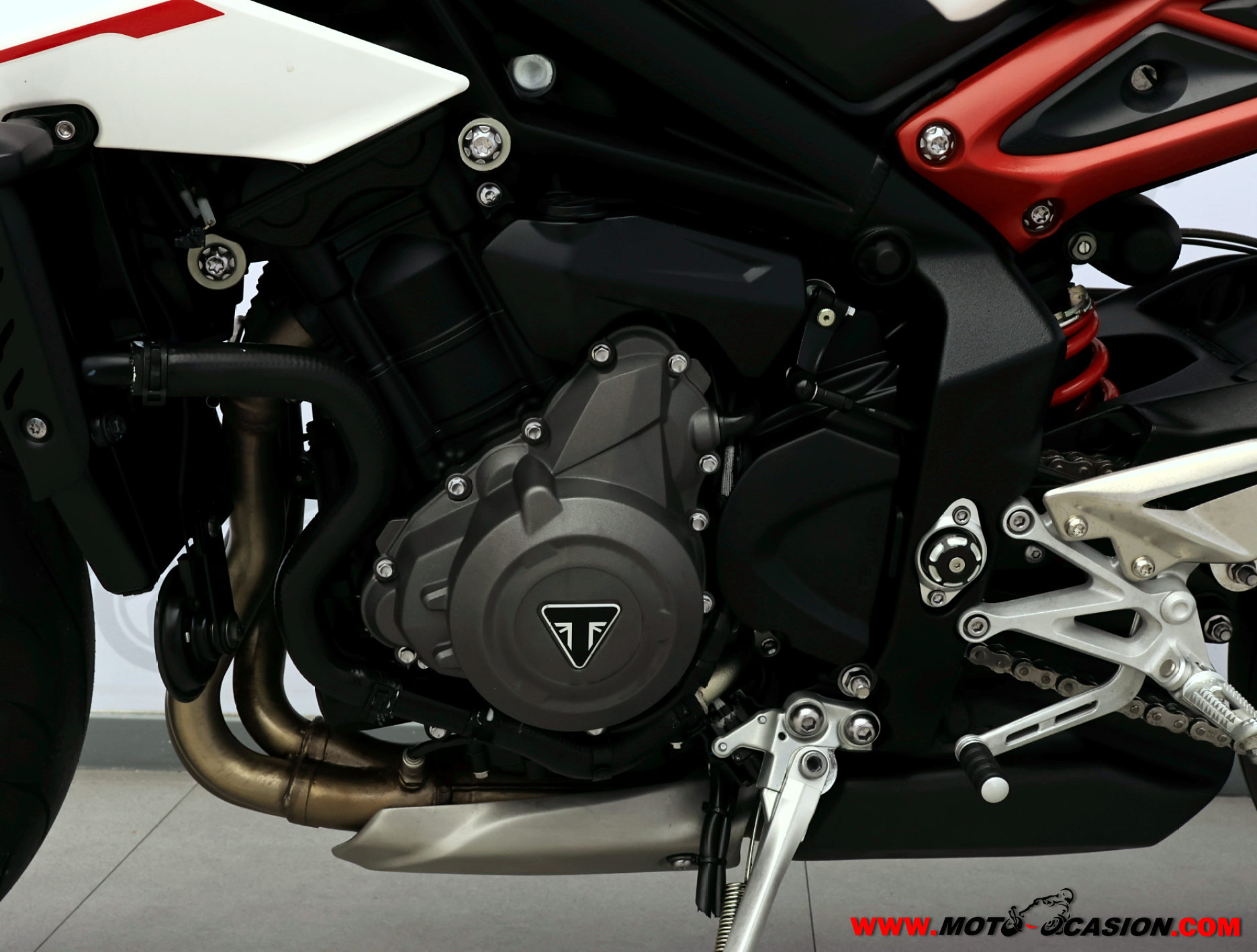TRIUMPH STREET TRIPLE 765 R