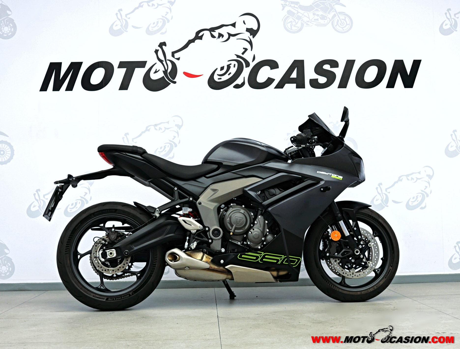 TRIUMPH STREET TRIPLE 765 RS (copia)