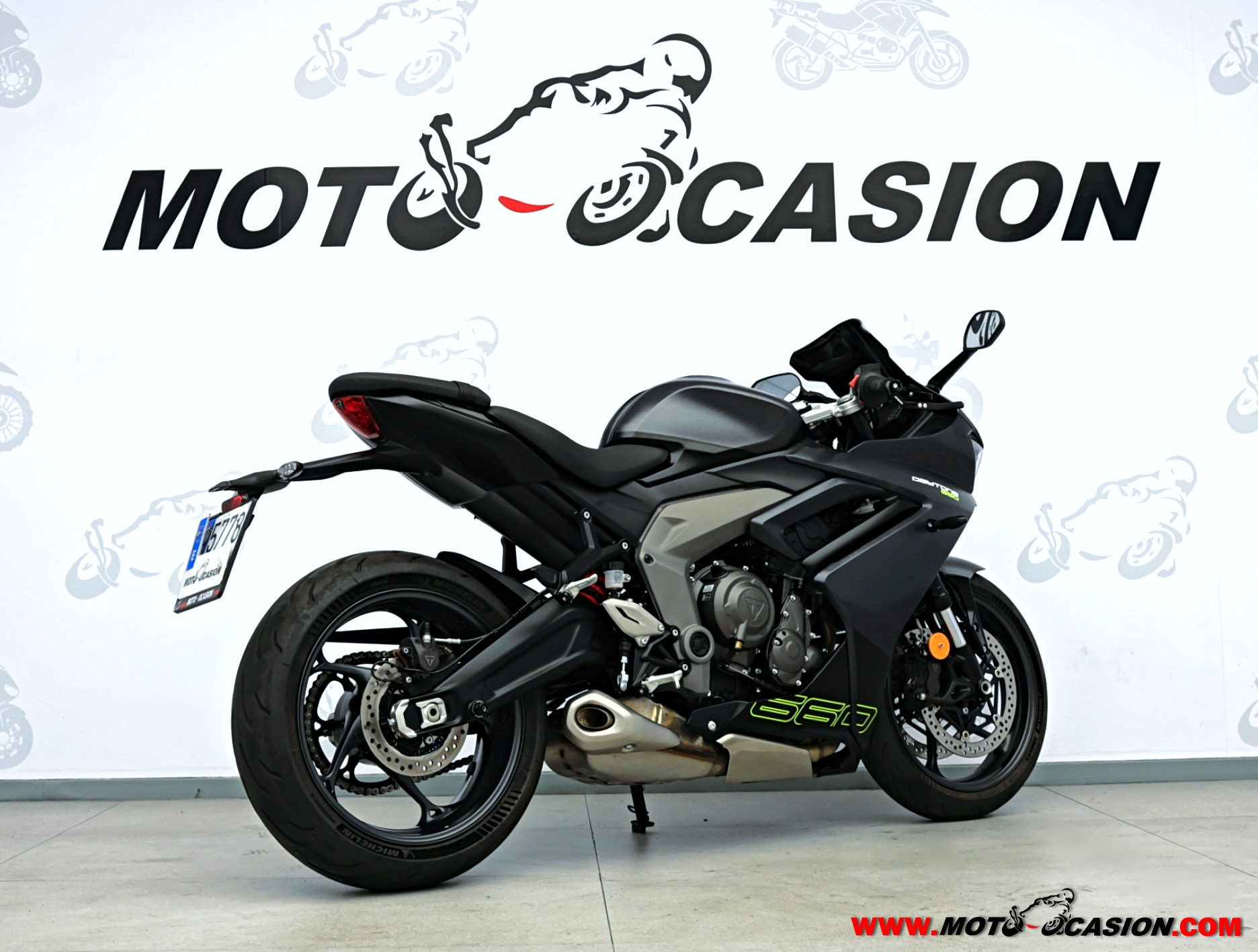 TRIUMPH STREET TRIPLE 765 RS (copia)
