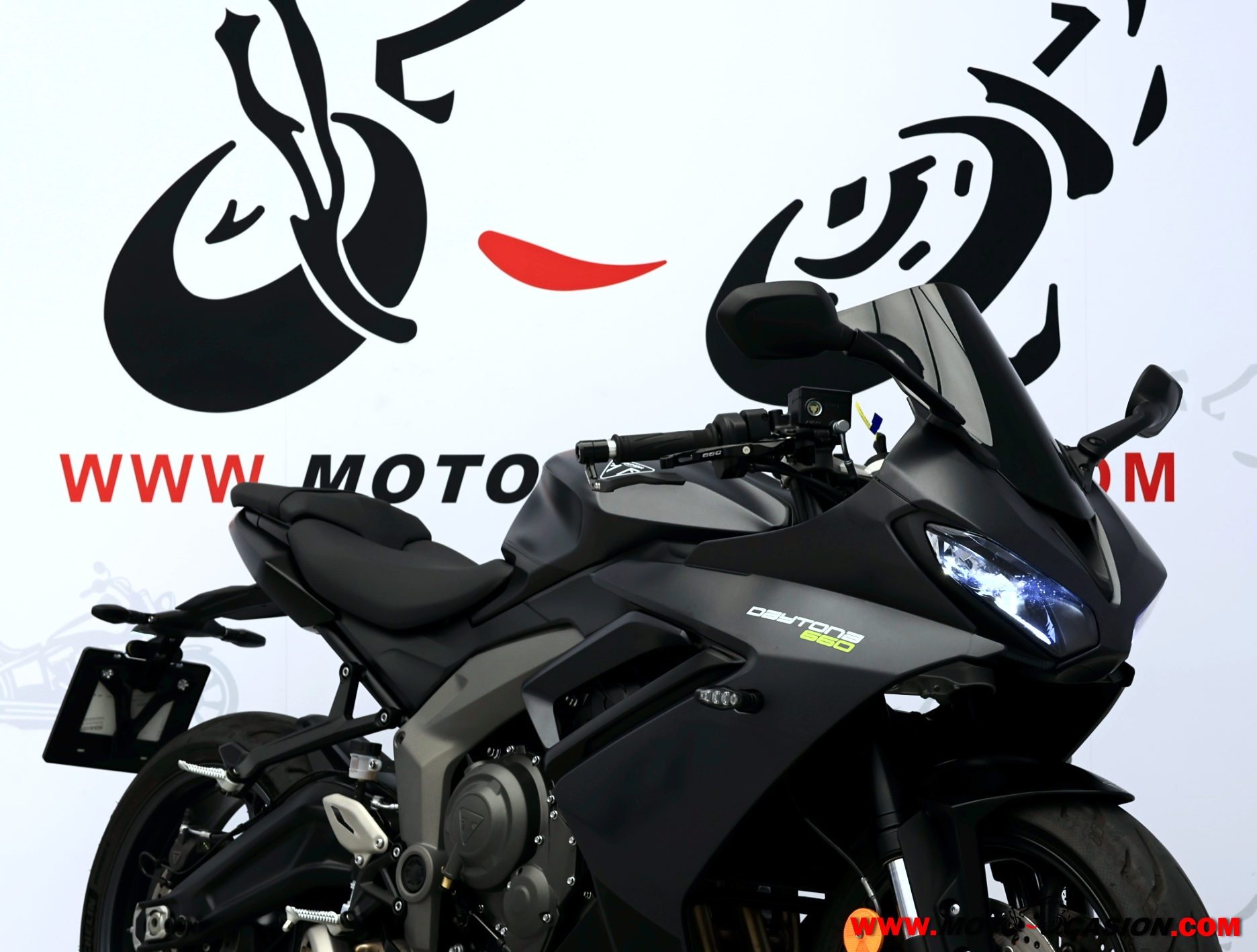 TRIUMPH STREET TRIPLE 765 RS (copia)