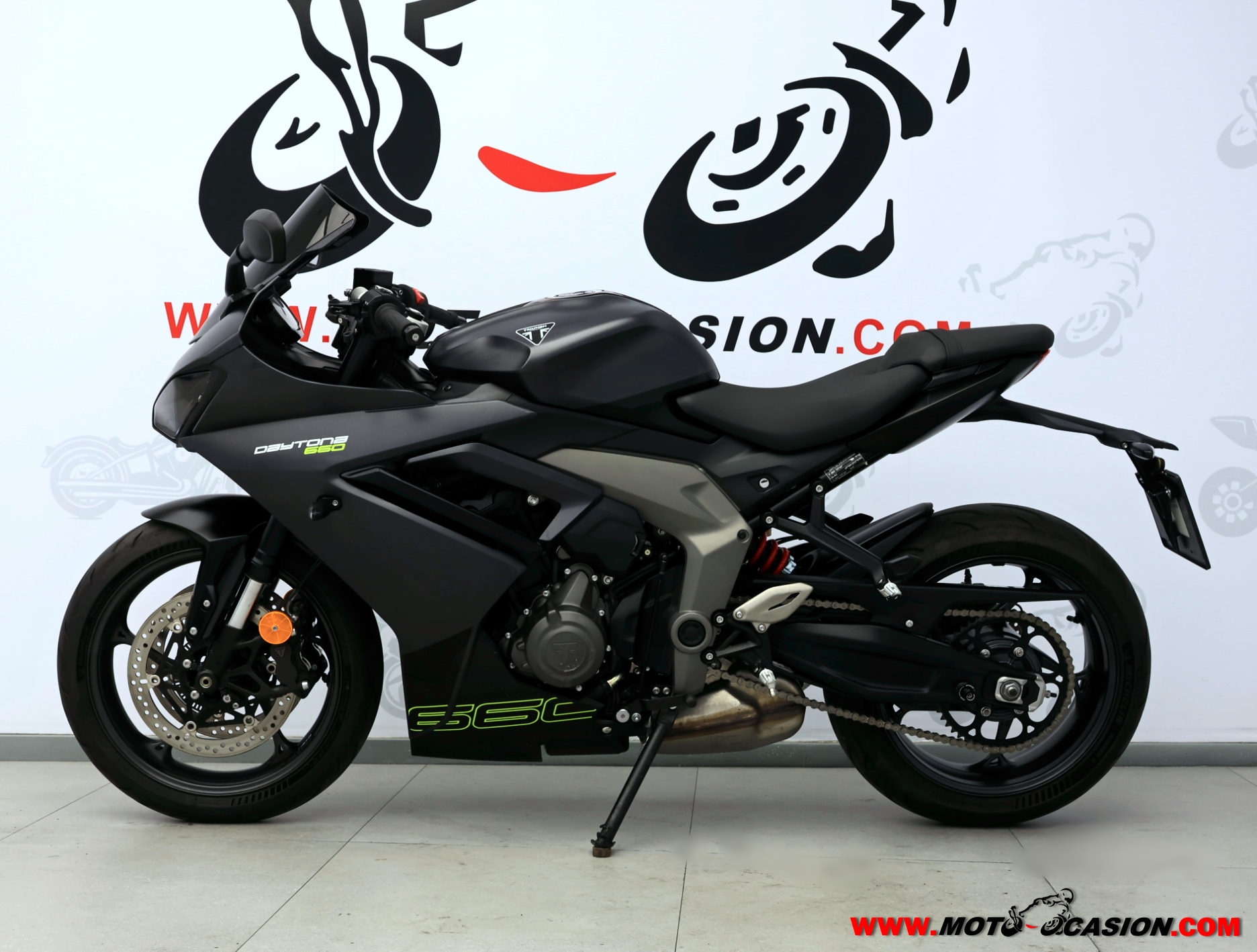 TRIUMPH STREET TRIPLE 765 RS (copia)