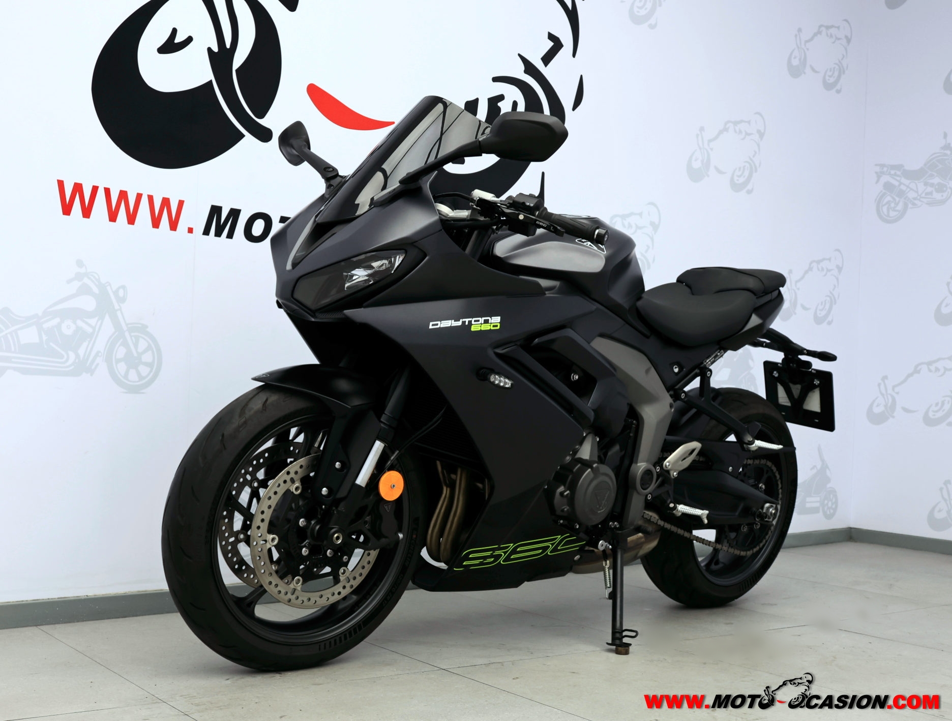 TRIUMPH STREET TRIPLE 765 RS (copia)