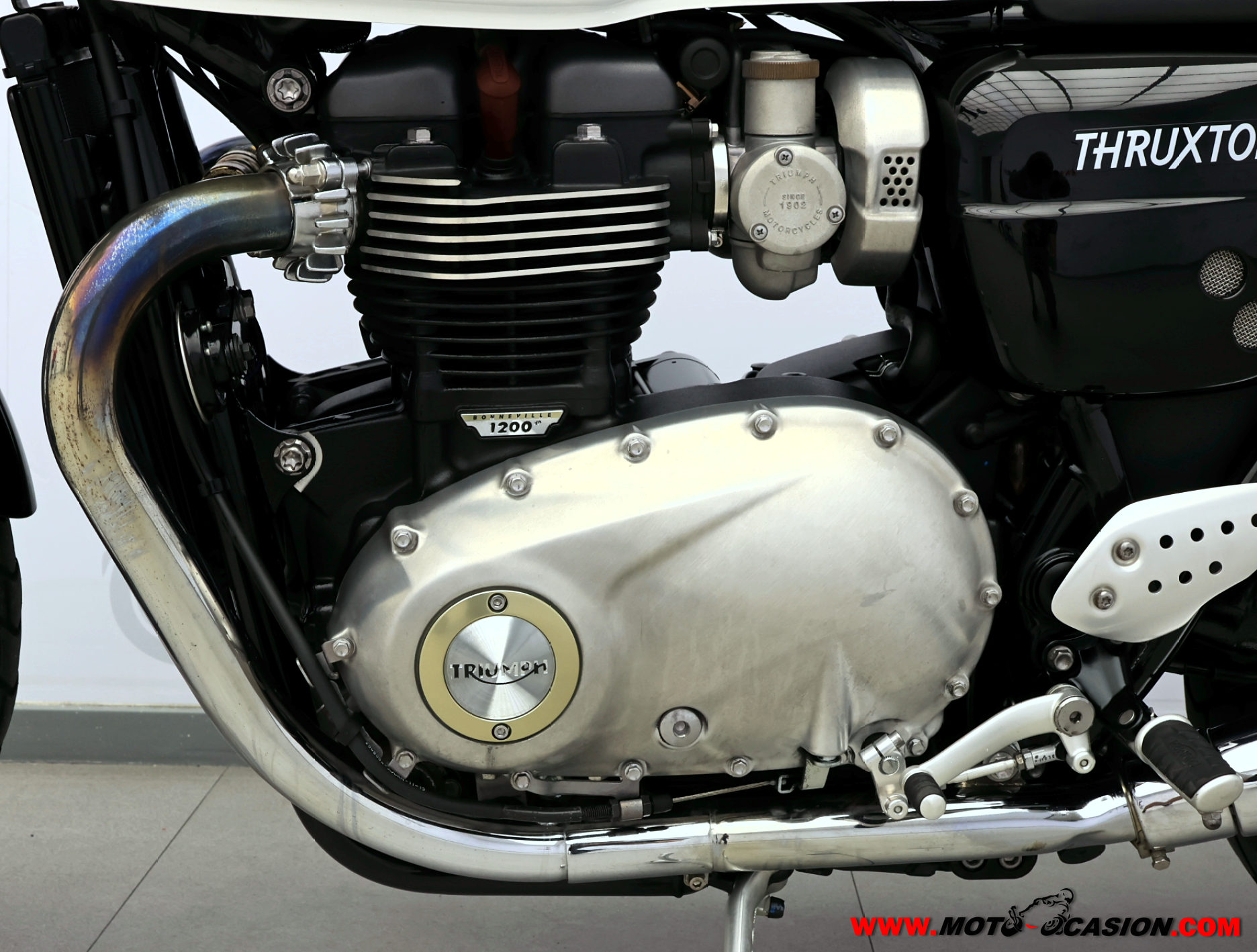TRIUMPH THRUXTON 1200