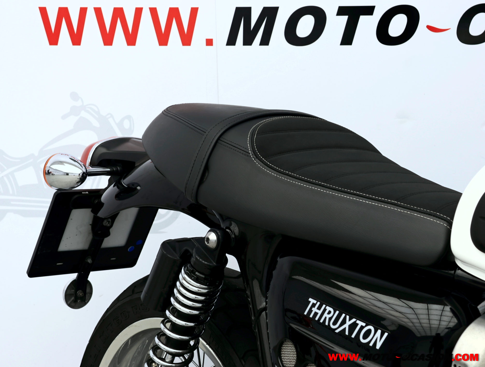 TRIUMPH THRUXTON 1200