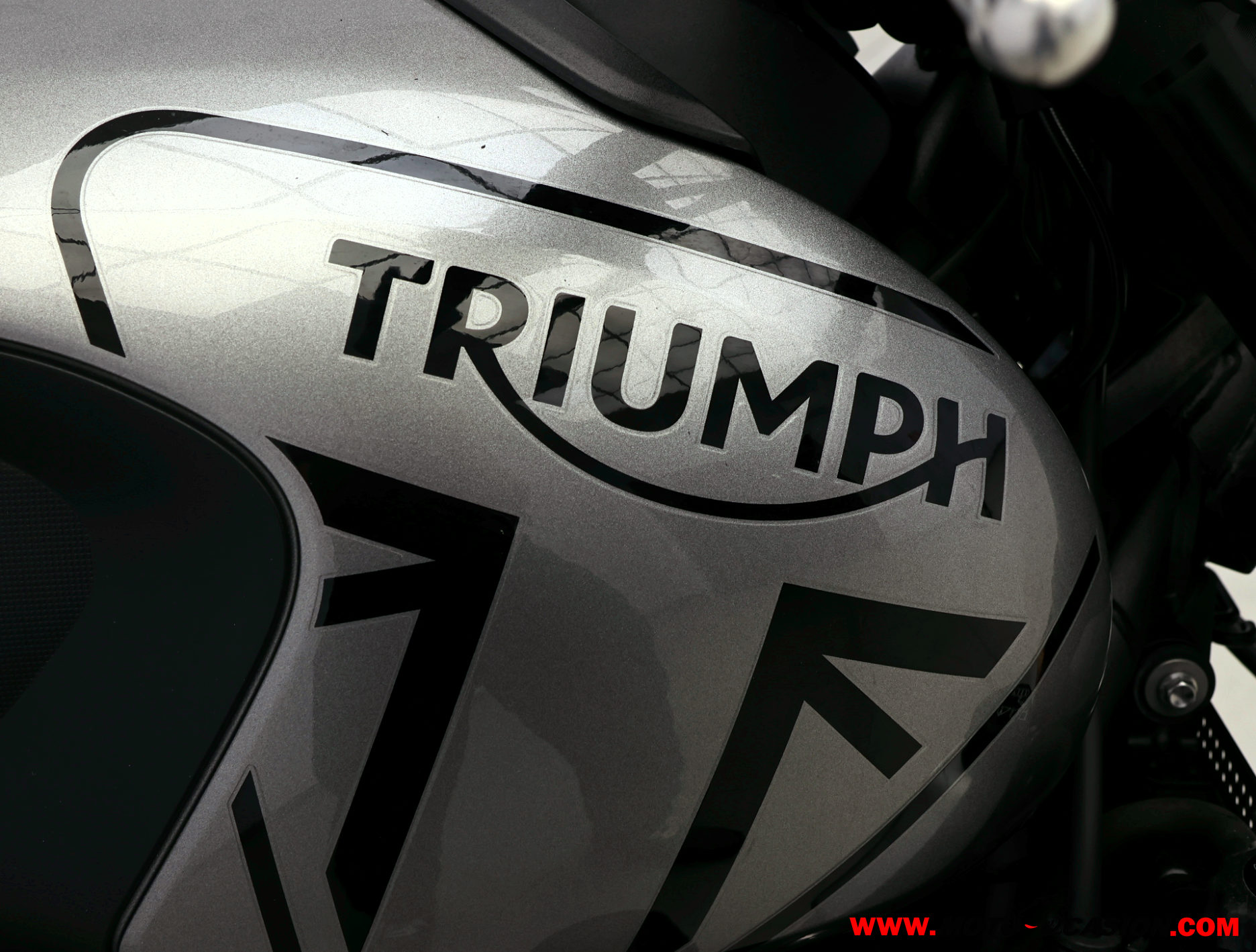 TRIUMPH TRIDENT 660 ¿A2?