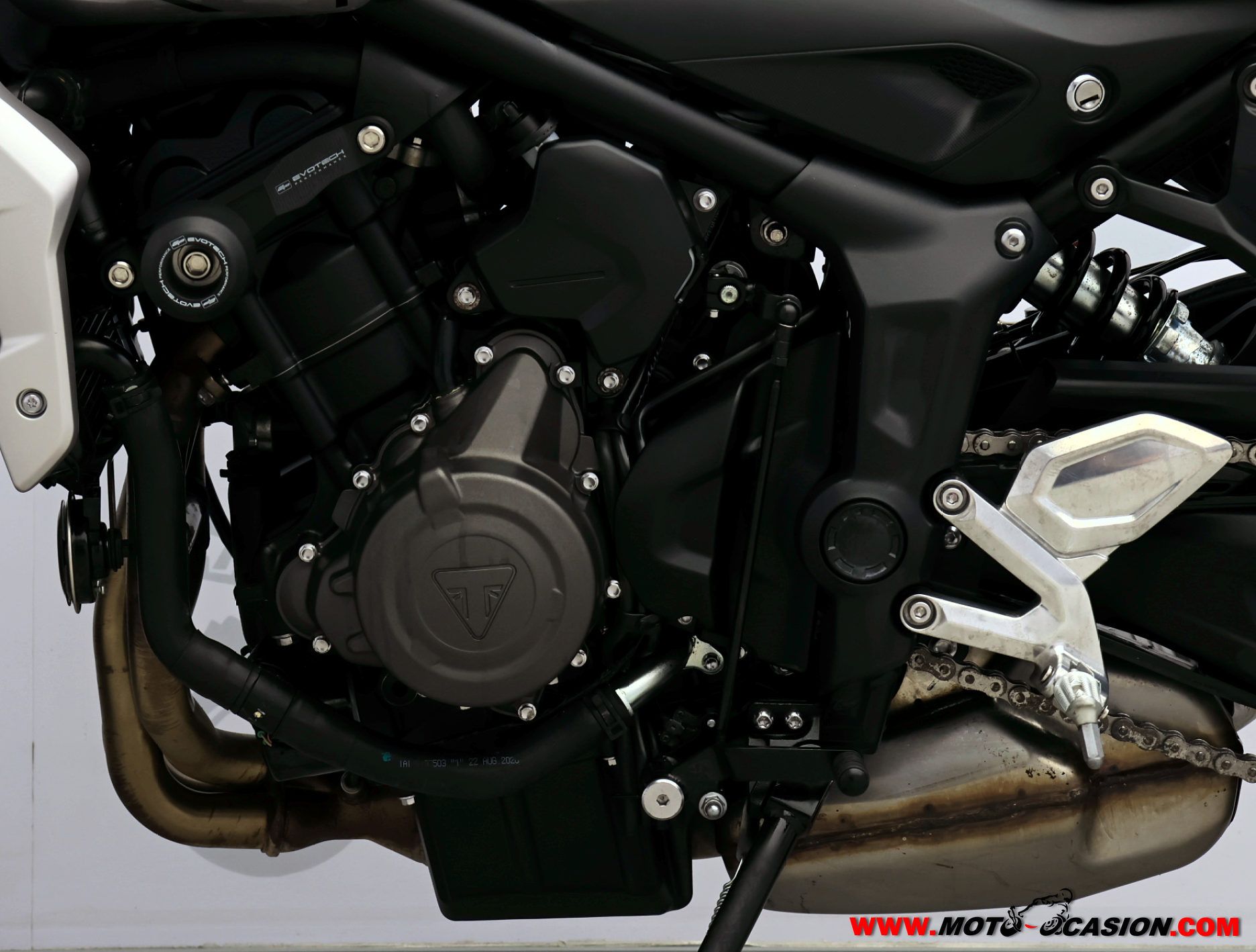 TRIUMPH TRIDENT 660 ¿A2?