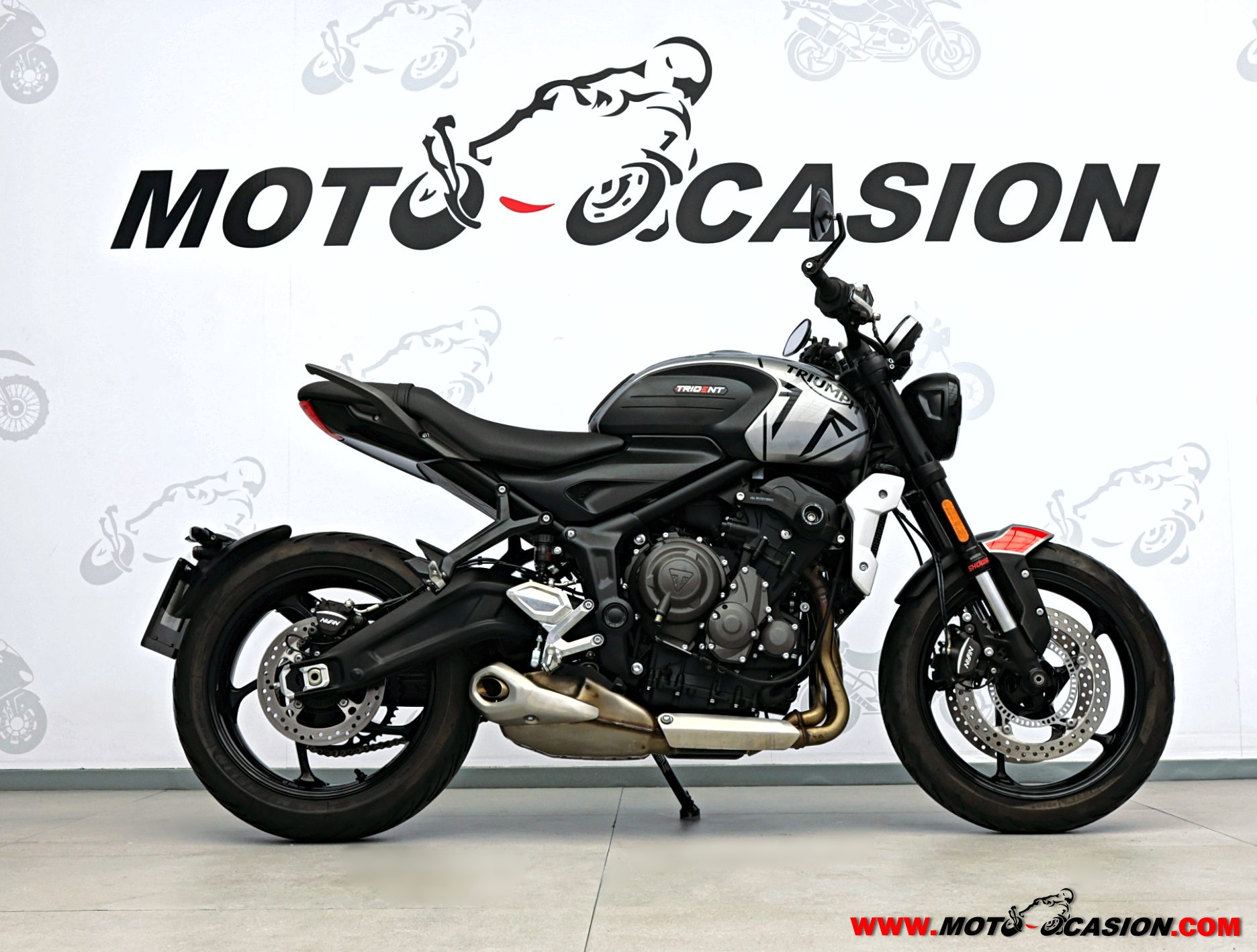 TRIUMPH TRIDENT 660 -A2- GARANTÍA OFICIAL (copia)