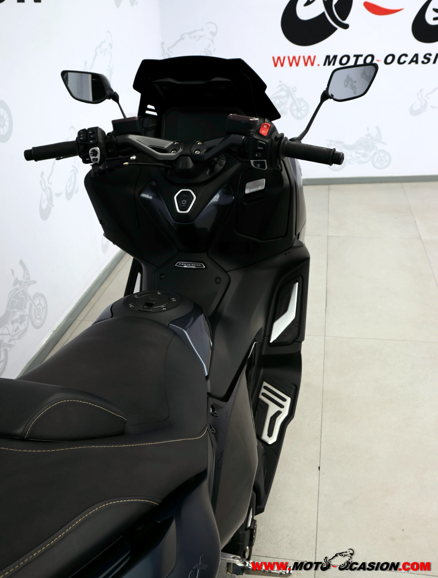 YAMAHA T-MAX 560 TECH MAX -APTA A2-