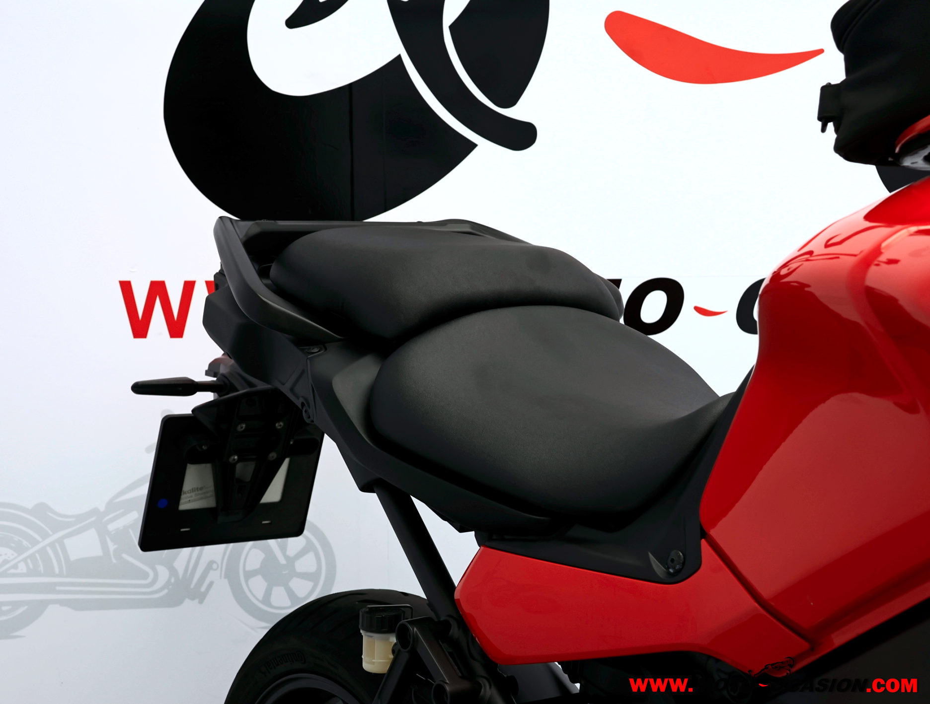 YAMAHA TRACER 9