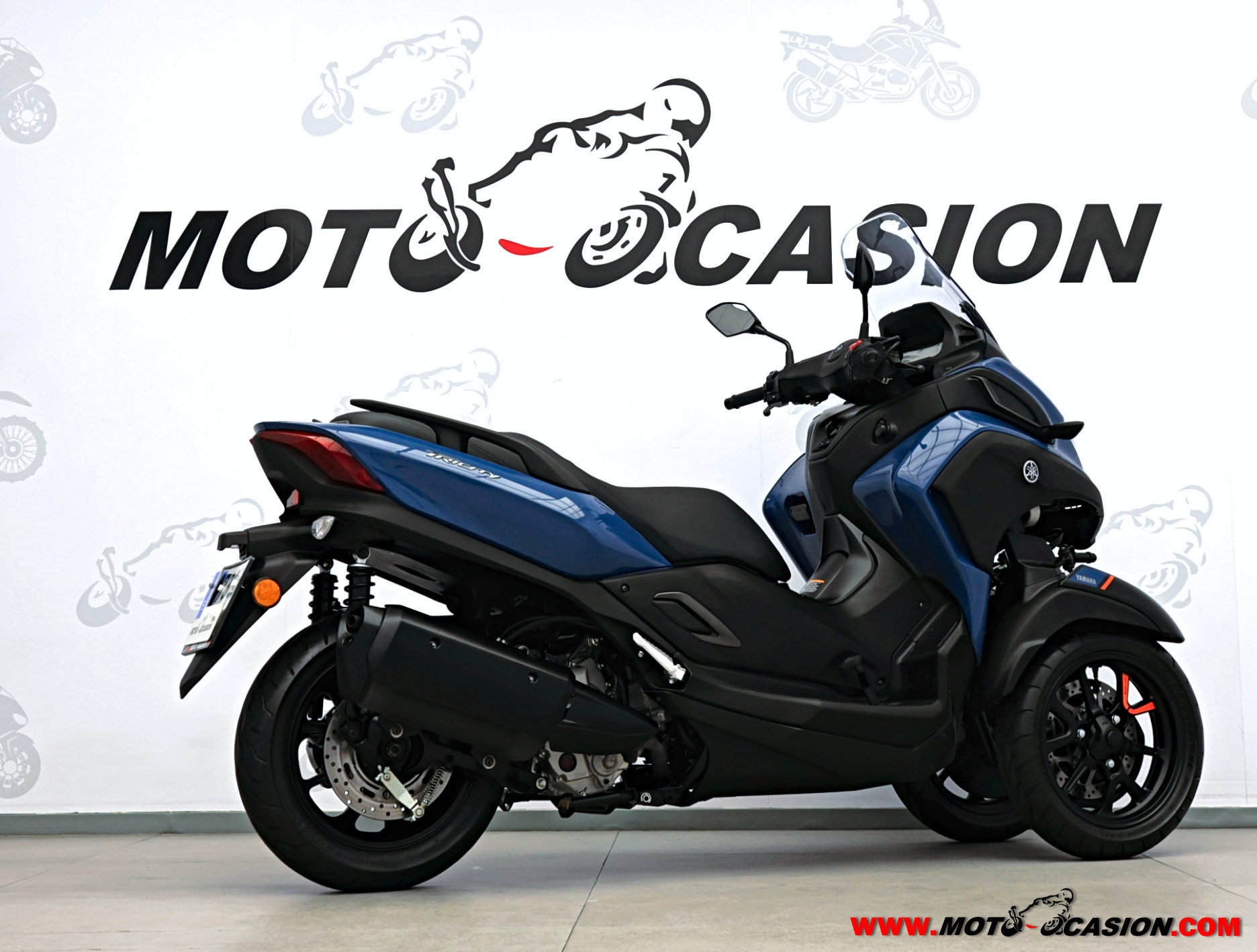 YAMAHA TRICITY 300 -APTA B Y A2- (copia)