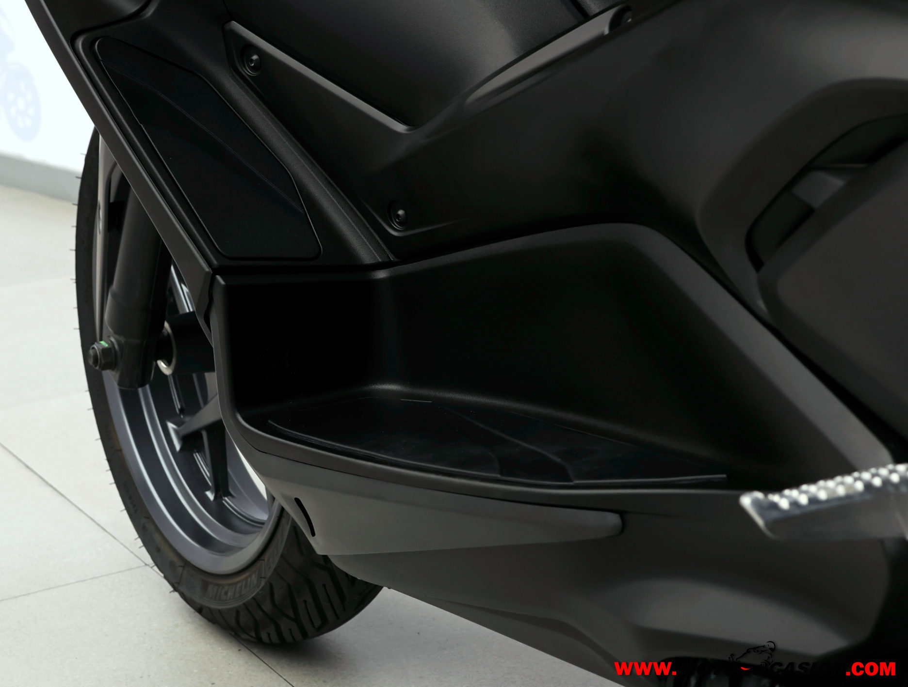YAMAHA X-MAX 125 -APTA B Y A1- GARANTÍA OFICIAL