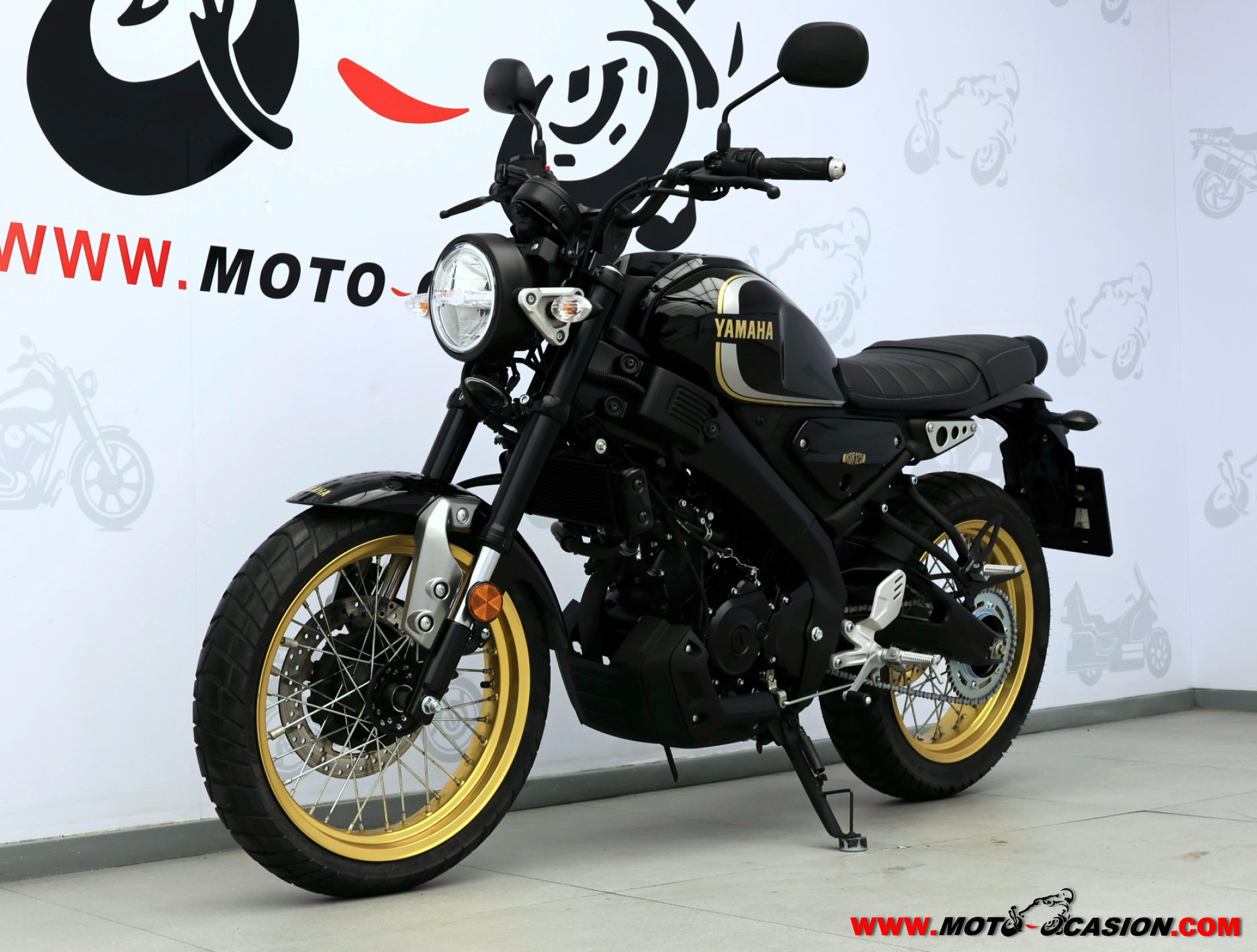 YAMAHA XSR 125 -APTA B Y A1-