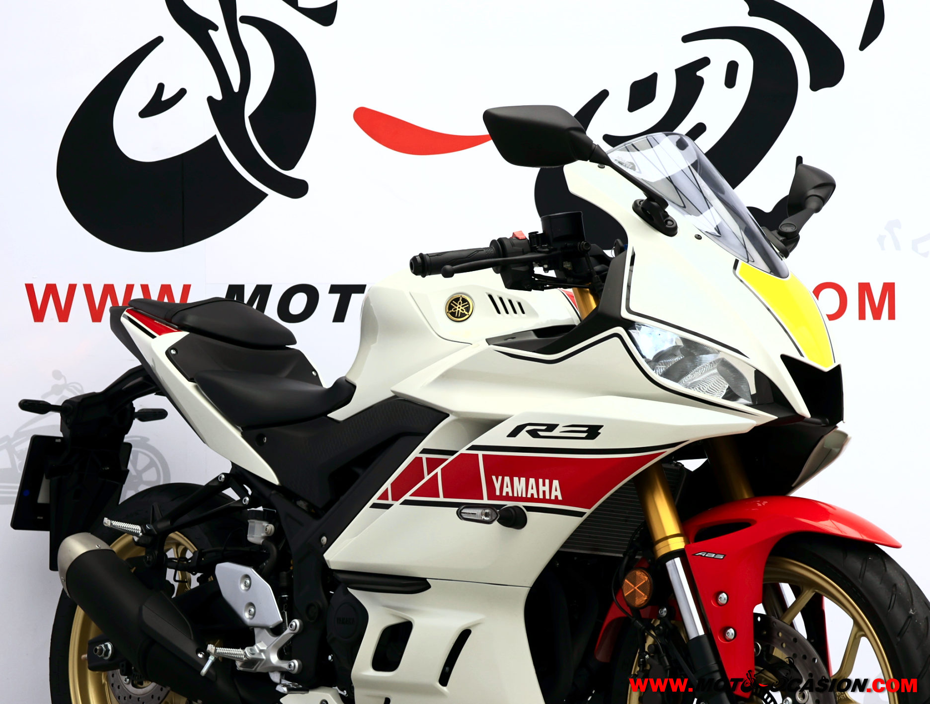 YAMAHA YZF-R 125 -APTA B Y A1- (copia)